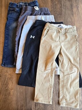 2T Boys Pants Lot – Under Armour, Old Navy, joggers, jeans & Kahaki